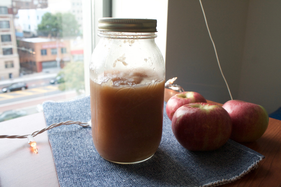 Homemade Slow Cooker Applesauce