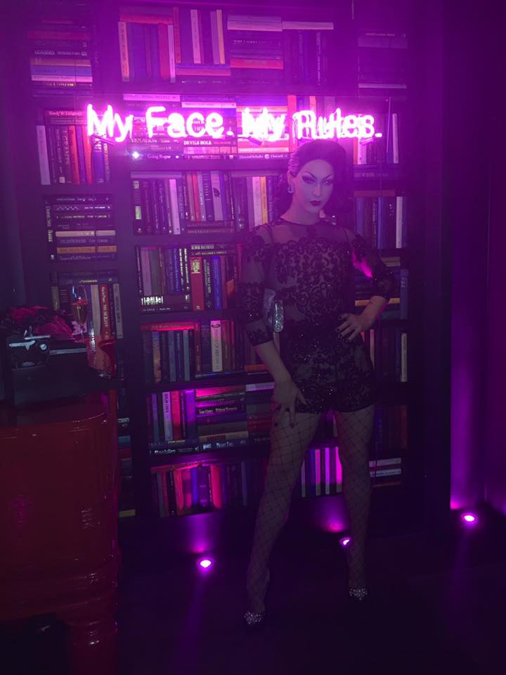 violet-chachki-sleek-makeup