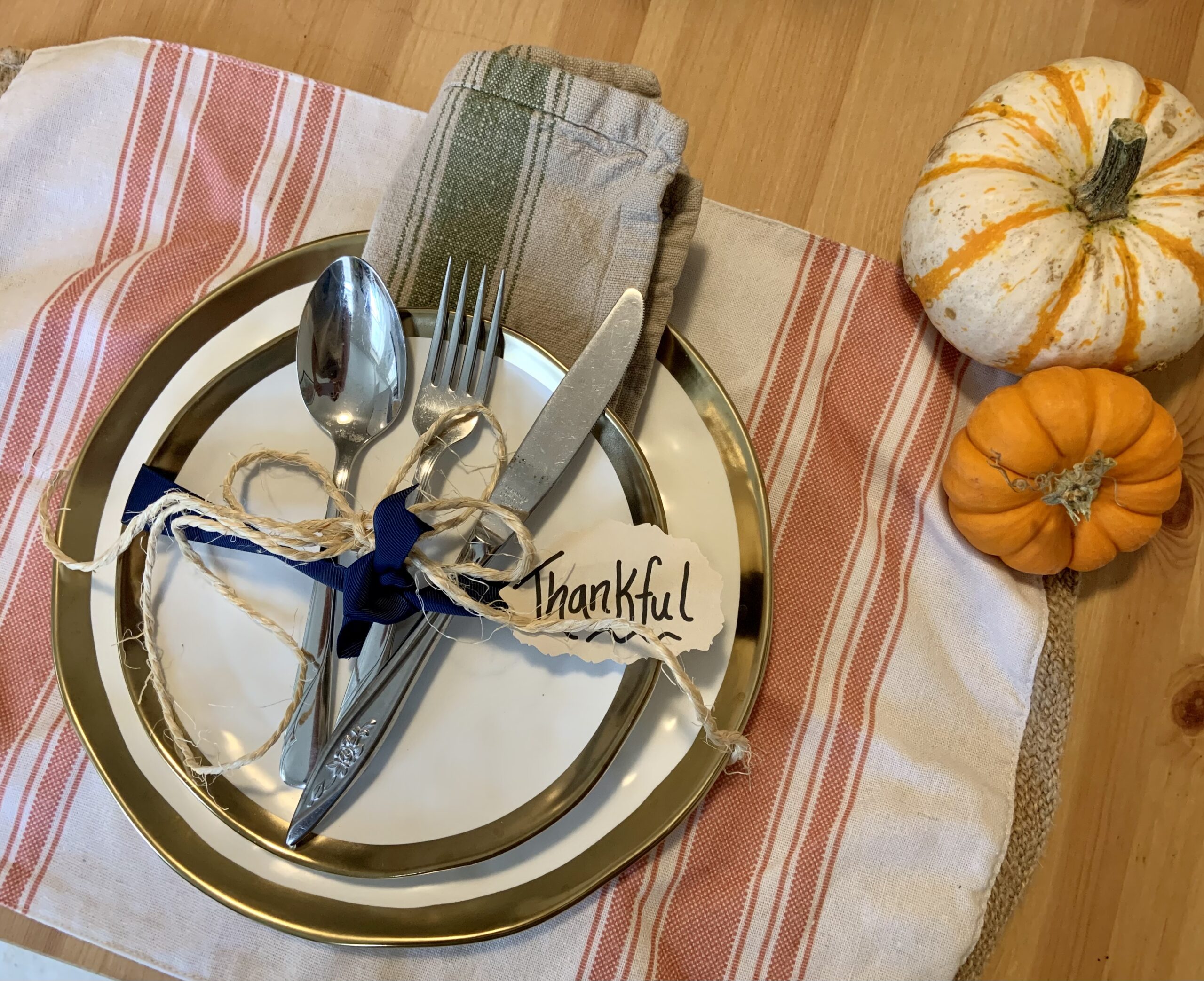 Easy DIY Thanksgiving Holiday Place Setting
